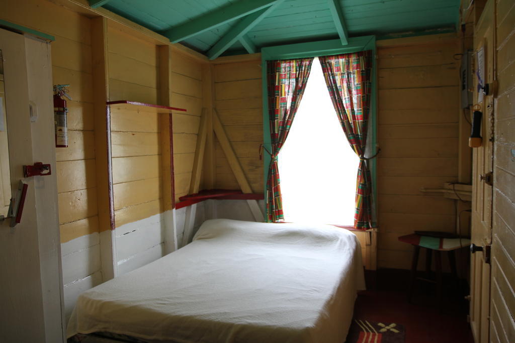 Finjam Cottage Port Antonio Bilik gambar